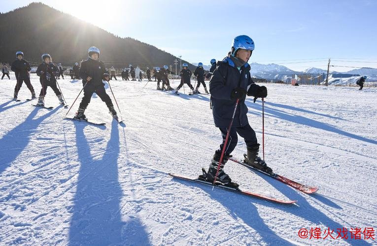 新疆校园体育课“移师”滑雪场 新疆校园体育课“移师”滑雪场
