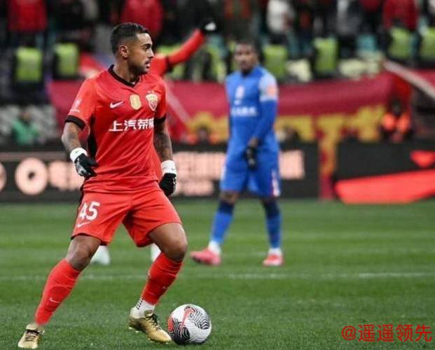 上港队冬训传闻：莱昂纳多或将离队，换来吴曦高天意一说遭辟谣