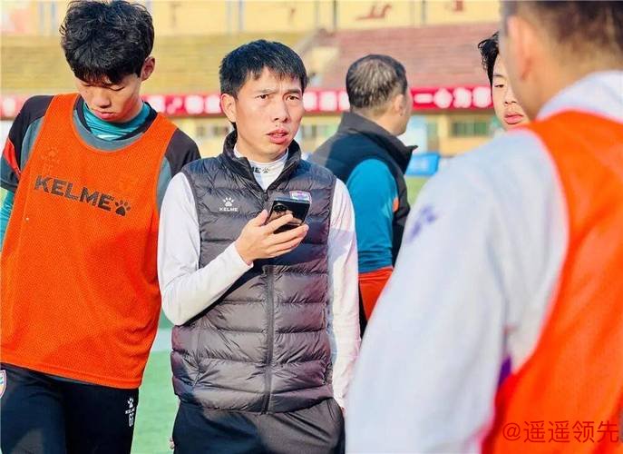 数学老师跨界足球教练！他用函数逻辑带领梁平运虹队闯进“渝超”八强